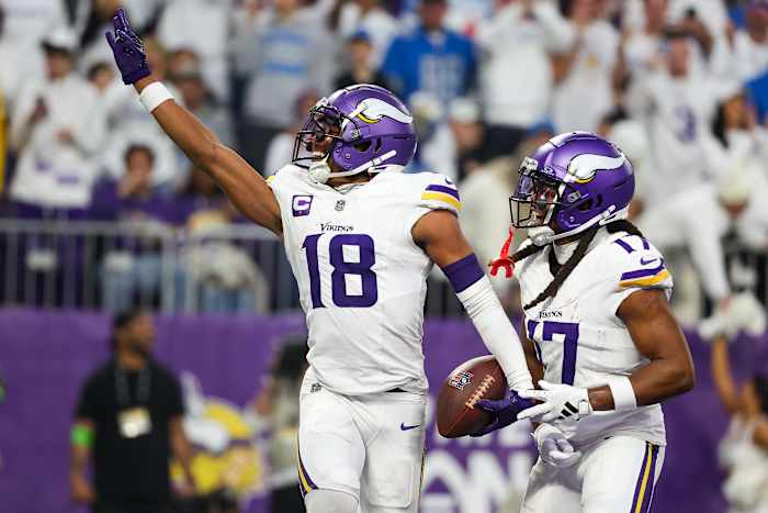 Justin Jefferson celebrates